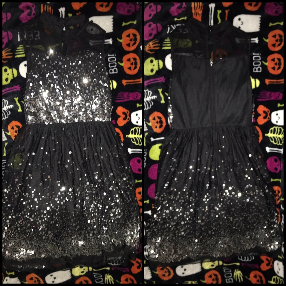 🌻5 for 20🌻 Girls black sparkly dress size 16